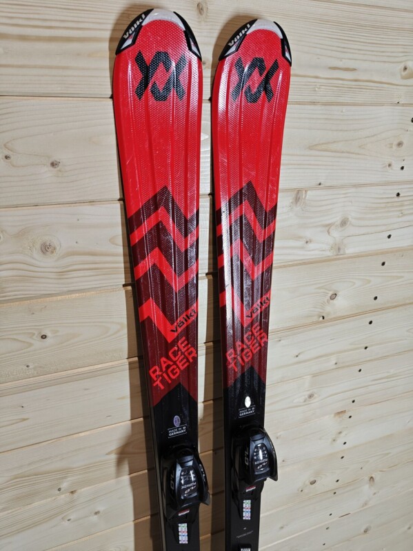 LYŽE VOLKL RACETIGER JR RED 150CM